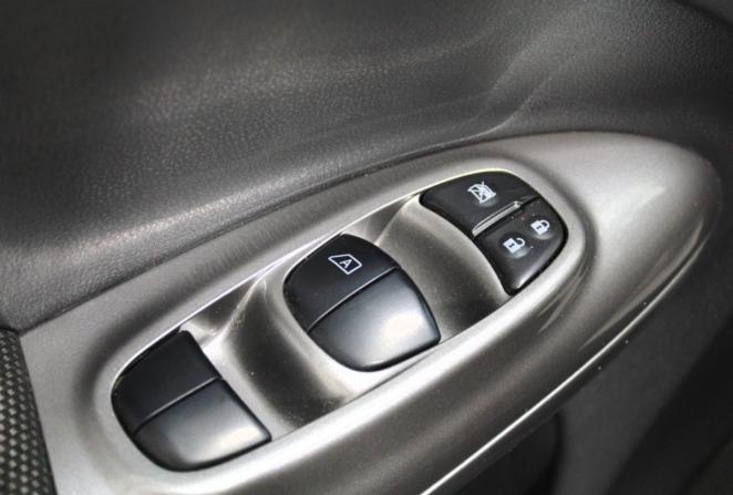 Nissan Juke I с пробегом 2011 года, цена 915 000 рублей, 90005 км, внедорожник, Автокод Объявления