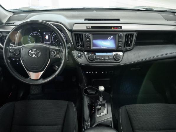 Toyota RAV4 IV (XA40) Рестайлинг с пробегом 2018 года, цена 2 408 000 рублей, 116631 км, внедорожник, Автокод Объявления