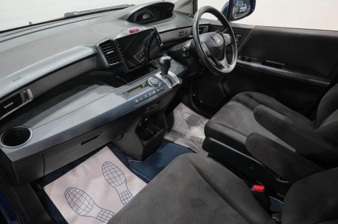 Honda Freed I с пробегом 2011 года, цена 1 049 000 рублей, 202000 км, компактвэн, Автокод Объявления