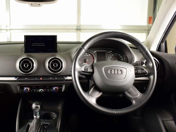 Audi A3 III (8V) с пробегом 2015 года, цена 1 285 997 рублей, 64105 км, хэтчбек, Автокод Объявления