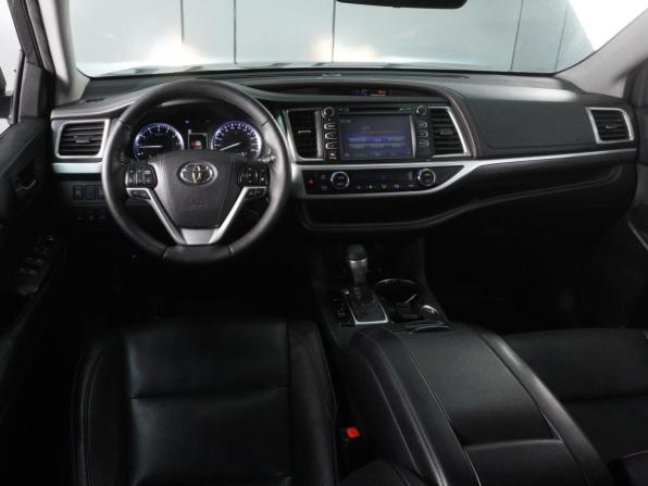 Toyota Highlander III (XU50) Рестайлинг с пробегом 2018 года, цена 3 779 000 рублей, 177517 км, внедорожник, Автокод Объявления