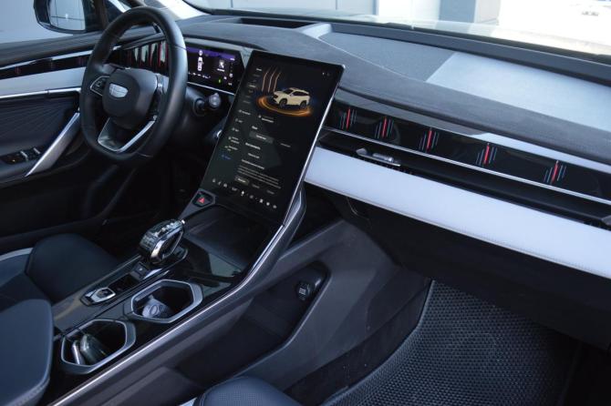 Geely Atlas II с пробегом 2024 года, цена 2 850 000 рублей, 51939 км, внедорожник, Автокод Объявления