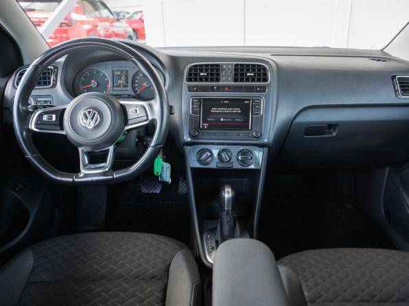 Volkswagen Polo V Рестайлинг с пробегом 2019 года, цена 1 530 000 рублей, 80964 км, седан, Автокод Объявления
