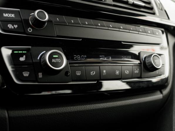 BMW 3 серии VI (F3x) Рестайлинг с пробегом 2018 года, цена 2 435 000 рублей, 149547 км, седан, Автокод Объявления
