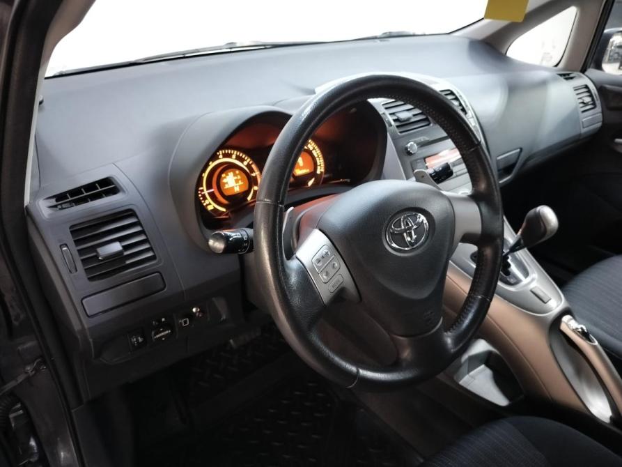 Toyota Auris I Санкт-Петербург  - изображение 8