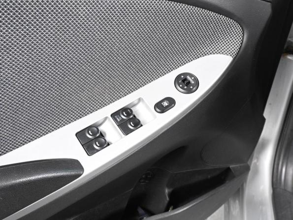 Hyundai Solaris I с пробегом 2014 года, цена 870 000 рублей, 163782 км, седан, Автокод Объявления