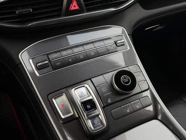 Hyundai Santa Fe IV Рестайлинг с пробегом 2021 года, цена 3 549 000 рублей, 55000 км, внедорожник, Автокод Объявления