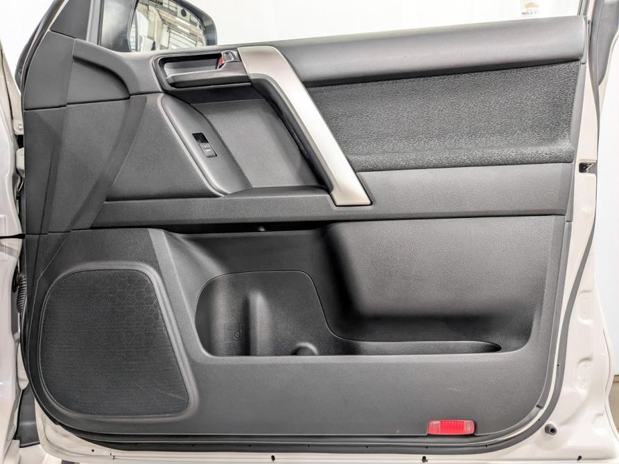 Toyota Land Cruiser Prado 150 Series Рестайлинг 3 Санкт-Петербург  - изображение 27