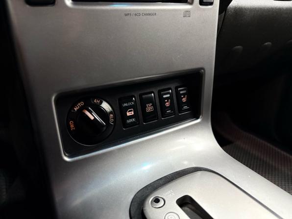 Nissan Pathfinder III с пробегом 2005 года, цена 1 049 900 рублей, 251111 км, внедорожник, Автокод Объявления