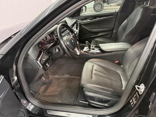 BMW 5 серии VII (G30/G31/G38) с пробегом 2017 года, цена 2 957 000 рублей, 180982 км, седан, Автокод Объявления