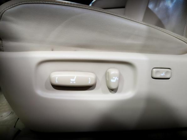 Toyota Land Cruiser 200 Series Рестайлинг 1 с пробегом 2014 года, цена 3 955 000 рублей, 187565 км, внедорожник, Автокод Объявления