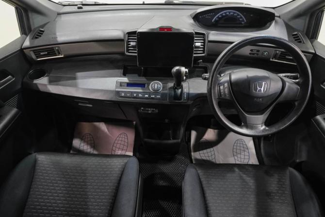 Honda Freed I Рестайлинг с пробегом 2014 года, цена 1 159 000 рублей, 173000 км, компактвэн, Автокод Объявления