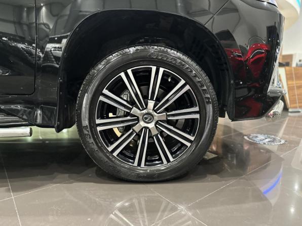 Lexus LX III Рестайлинг 2 с пробегом 2020 года, цена 12 990 000 рублей, 27910 км, внедорожник, Автокод Объявления