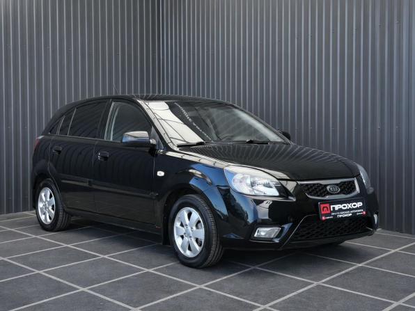 Kia Rio II Рестайлинг с пробегом 2011 года, цена 597 000 рублей, 215000 км, хэтчбек, Автокод Объявления