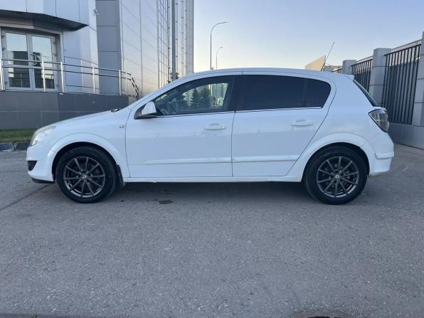 Opel Astra H Рестайлинг с пробегом 2011 года, цена 398 000 рублей, 211652 км, хэтчбек, Автокод Объявления