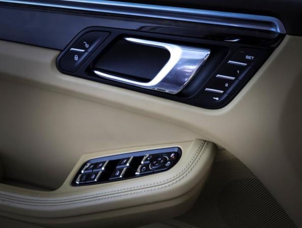 Porsche Macan I с пробегом 2015 года, цена 3 845 000 рублей, 126285 км, внедорожник, Автокод Объявления