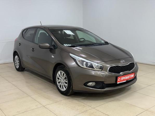Kia Ceed II с пробегом 2015 года, цена 1 000 000 рублей, 142062 км, хэтчбек, Автокод Объявления