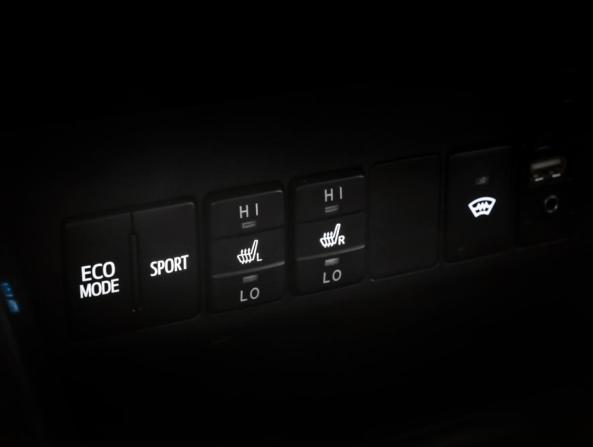 Toyota RAV4 IV (XA40) Рестайлинг с пробегом 2019 года, цена 1 890 000 рублей, 253260 км, внедорожник, Автокод Объявления