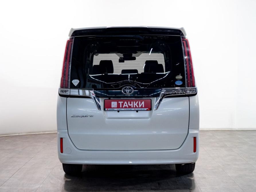 Toyota Esquire I Рестайлинг Чита  - изображение 4