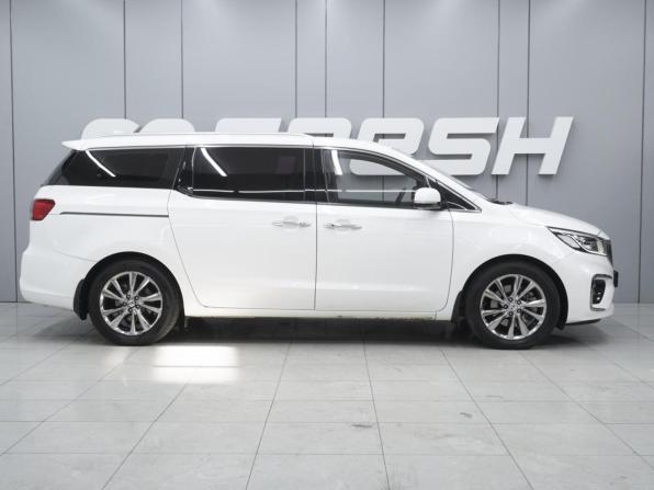 Kia Carnival III с пробегом 2019 года, цена 2 500 000 рублей, 206554 км, минивэн, Автокод Объявления