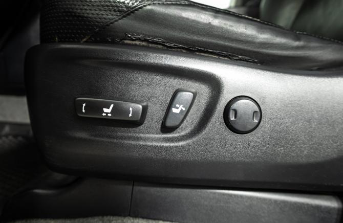 Toyota Land Cruiser Prado 150 Series с пробегом 2011 года, цена 2 999 585 рублей, 119350 км, внедорожник, Автокод Объявления