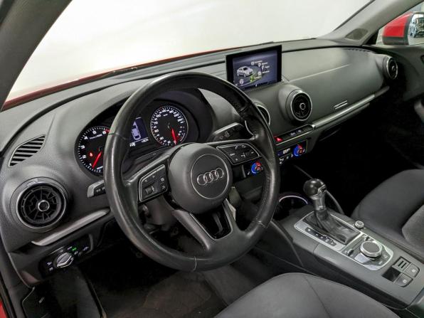 Audi A3 III (8V) Рестайлинг с пробегом 2019 года, цена 1 890 000 рублей, 140000 км, седан, Автокод Объявления