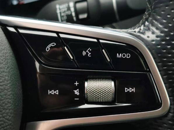 Hongqi H5 II с пробегом 2024 года, цена 2 580 000 рублей, 53186 км, седан, Автокод Объявления