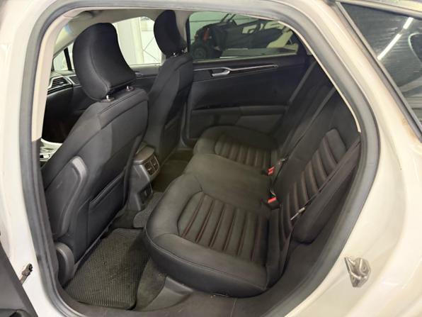Ford Fusion (North America) II с пробегом 2015 года, цена 997 000 рублей, 228000 км, седан, Автокод Объявления
