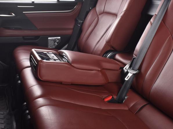 Lexus LX III Рестайлинг 2 с пробегом 2018 года, цена 8 549 995 рублей, 186670 км, внедорожник, Автокод Объявления