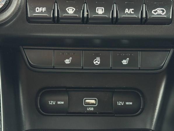 Kia Sportage IV Рестайлинг с пробегом 2022 года, цена 2 449 000 рублей, 104307 км, внедорожник, Автокод Объявления