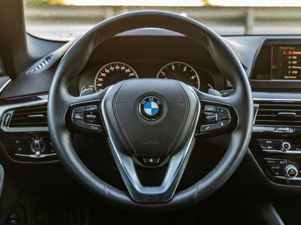BMW 5 серии VII (G30/G31/G38) с пробегом 2018 года, цена 2 498 000 рублей, 209349 км, седан, Автокод Объявления