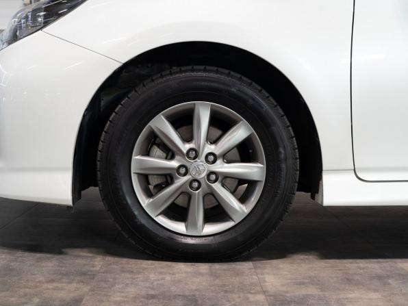 Toyota Wish II Рестайлинг с пробегом 2016 года, цена 1 535 000 рублей, 159420 км, минивэн, Автокод Объявления