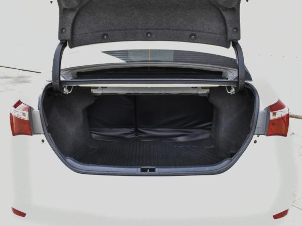 Toyota Corolla XI (E160 E170 E180) с пробегом 2013 года, цена 1 230 000 рублей, 186541 км, седан, Автокод Объявления