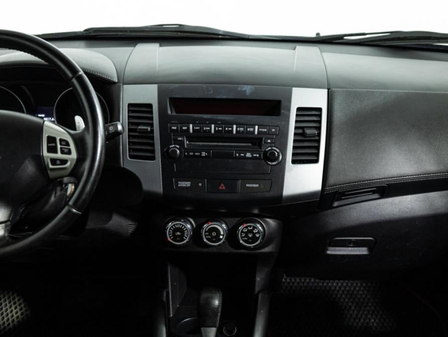 Mitsubishi Outlander II Рестайлинг Санкт-Петербург  - изображение 14