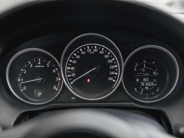 Mazda 6 III (GJ) Рестайлинг с пробегом 2016 года, цена 1 849 000 рублей, 191666 км, седан, Автокод Объявления