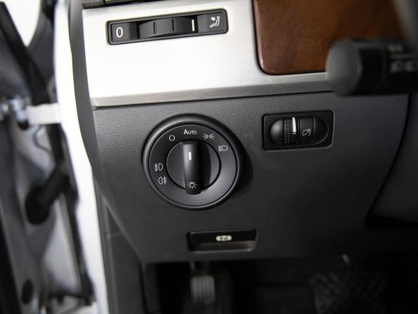 Volkswagen Touareg I Рестайлинг с пробегом 2009 года, цена 1 099 000 рублей, 245360 км, внедорожник, Автокод Объявления
