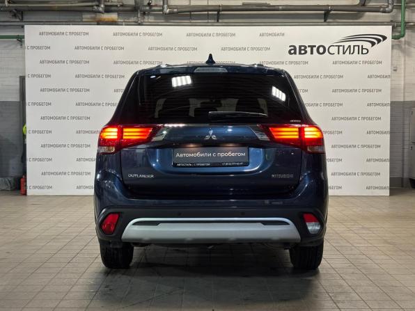Mitsubishi Outlander III Рестайлинг 3 с пробегом 2019 года, цена 1 849 000 рублей, 106500 км, внедорожник, Автокод Объявления