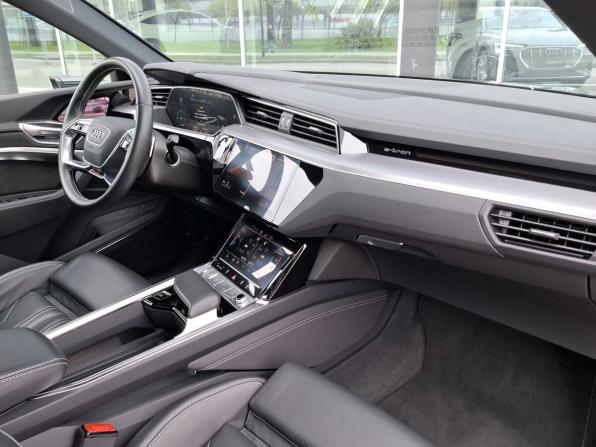 Audi e-tron I с пробегом 2020 года, цена 4 800 000 рублей, 22342 км, внедорожник, Автокод Объявления