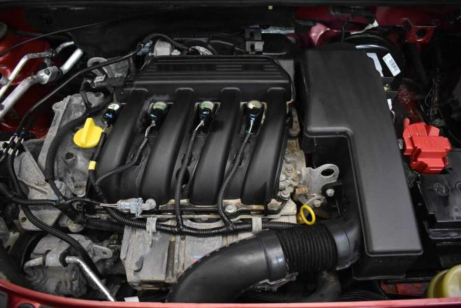 Renault Sandero II Рестайлинг с пробегом 2021 года, цена 1 355 000 рублей, 25374 км, хэтчбек, Автокод Объявления