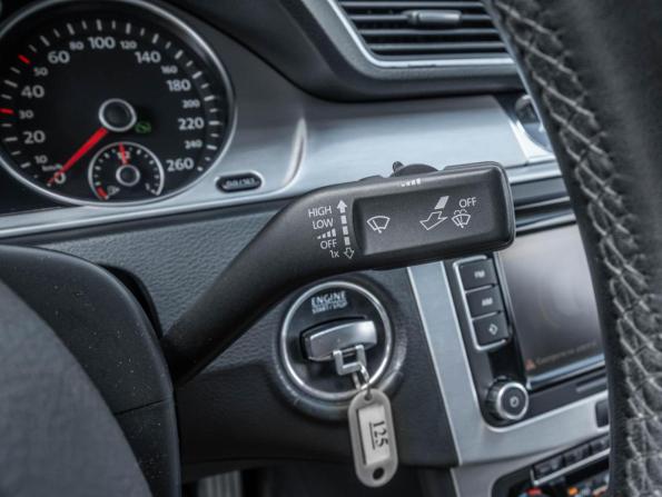 Volkswagen Passat B7 с пробегом 2011 года, цена 965 000 рублей, 288739 км, седан, Автокод Объявления