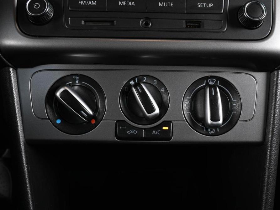 Volkswagen Polo V Рестайлинг Ростов-на-Дону  - изображение 14