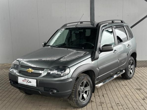 Chevrolet Niva I Рестайлинг с пробегом 2018 года, цена 850 000 рублей, 60000 км, внедорожник, Автокод Объявления