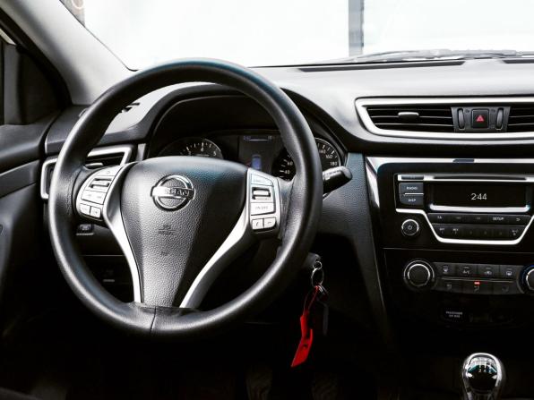 Nissan Qashqai II с пробегом 2014 года, цена 1 215 000 рублей, 252000 км, внедорожник, Автокод Объявления