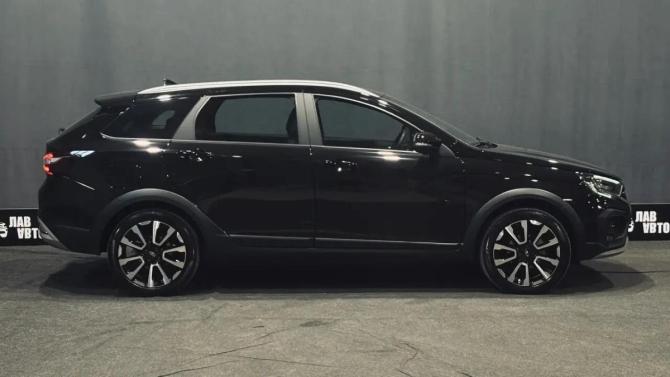 Lada (ВАЗ) Vesta I Рестайлинг (NG) с пробегом 2024 года, цена 1 474 000 рублей, 2500 км, универсал, Автокод Объявления