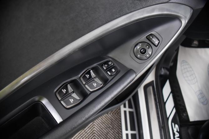 Hyundai Santa Fe III Рестайлинг с пробегом 2017 года, цена 2 299 000 рублей, 230156 км, внедорожник, Автокод Объявления
