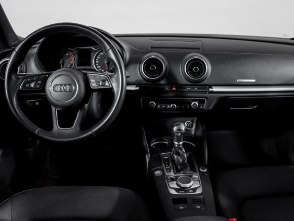 Audi A3 III (8V) Рестайлинг с пробегом 2019 года, цена 1 899 999 рублей, 44500 км, седан, Автокод Объявления