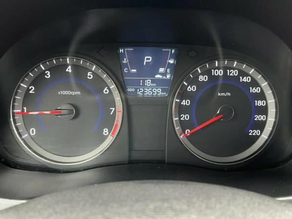 Hyundai Solaris I с пробегом 2014 года, цена 995 749 рублей, 123215 км, седан, Автокод Объявления