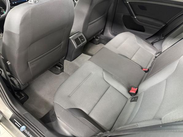 Volkswagen Golf VII Рестайлинг с пробегом 2019 года, цена 1 495 000 рублей, 137396 км, универсал, Автокод Объявления