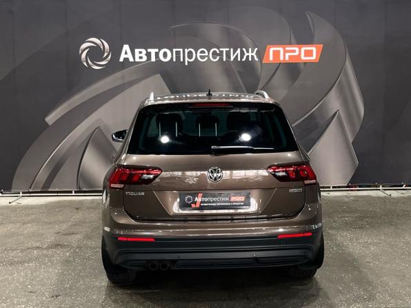 Volkswagen Tiguan II с пробегом 2018 года, цена 2 540 000 рублей, 120495 км, внедорожник, Автокод Объявления