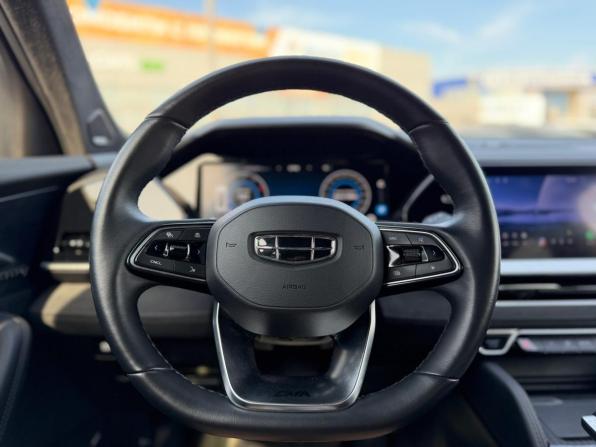 Geely Monjaro I Рестайлинг с пробегом 2024 года, цена 3 550 000 рублей, 44000 км, внедорожник, Автокод Объявления
